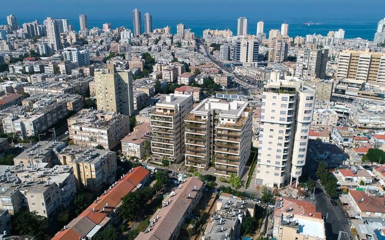 דניאל 4-6 בת ים